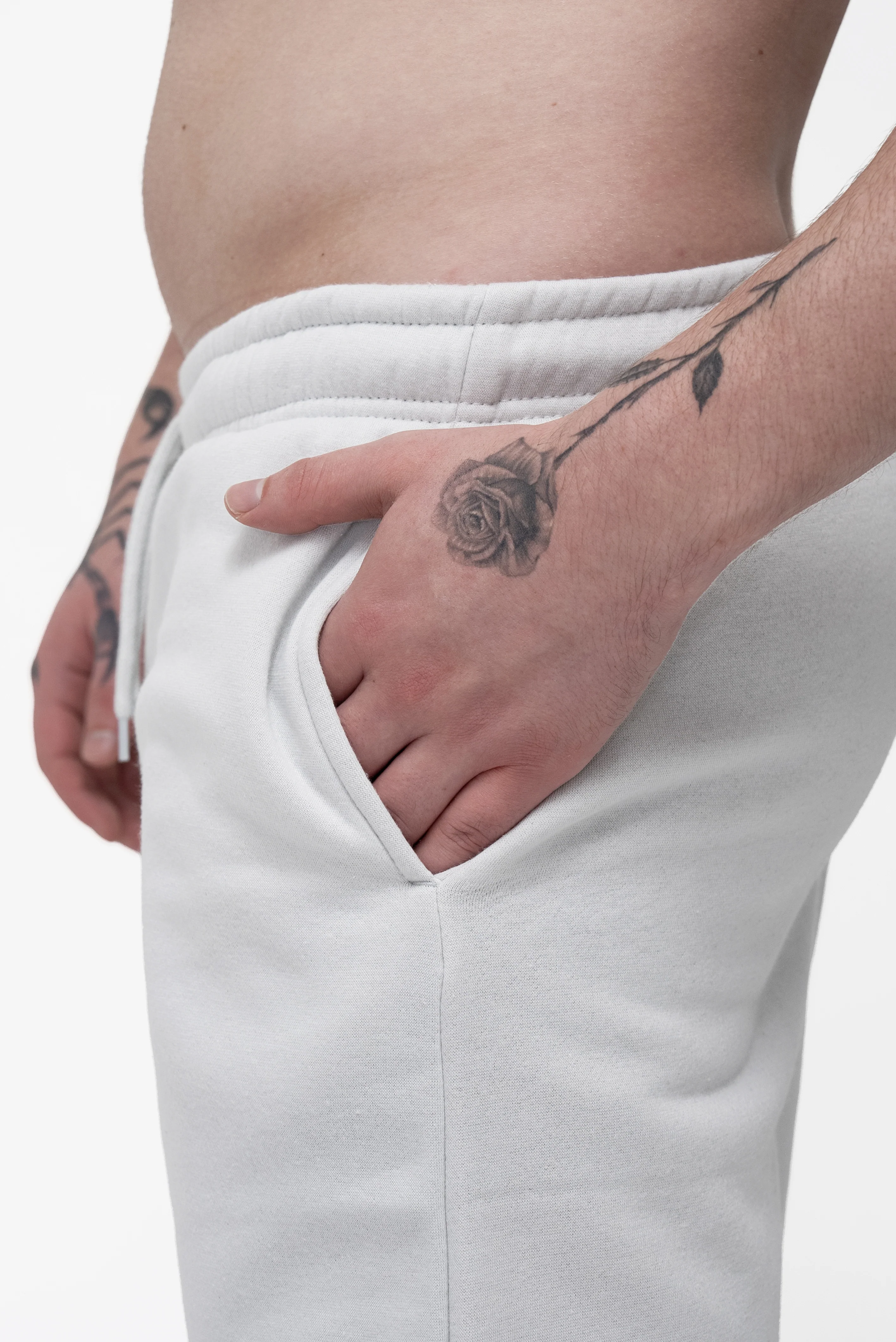Signature Cream Shorts - Image 3